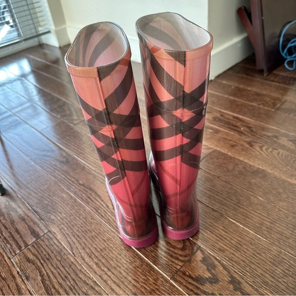 Burberry rain boots size 40 made in Italy - Picture 3 of 3